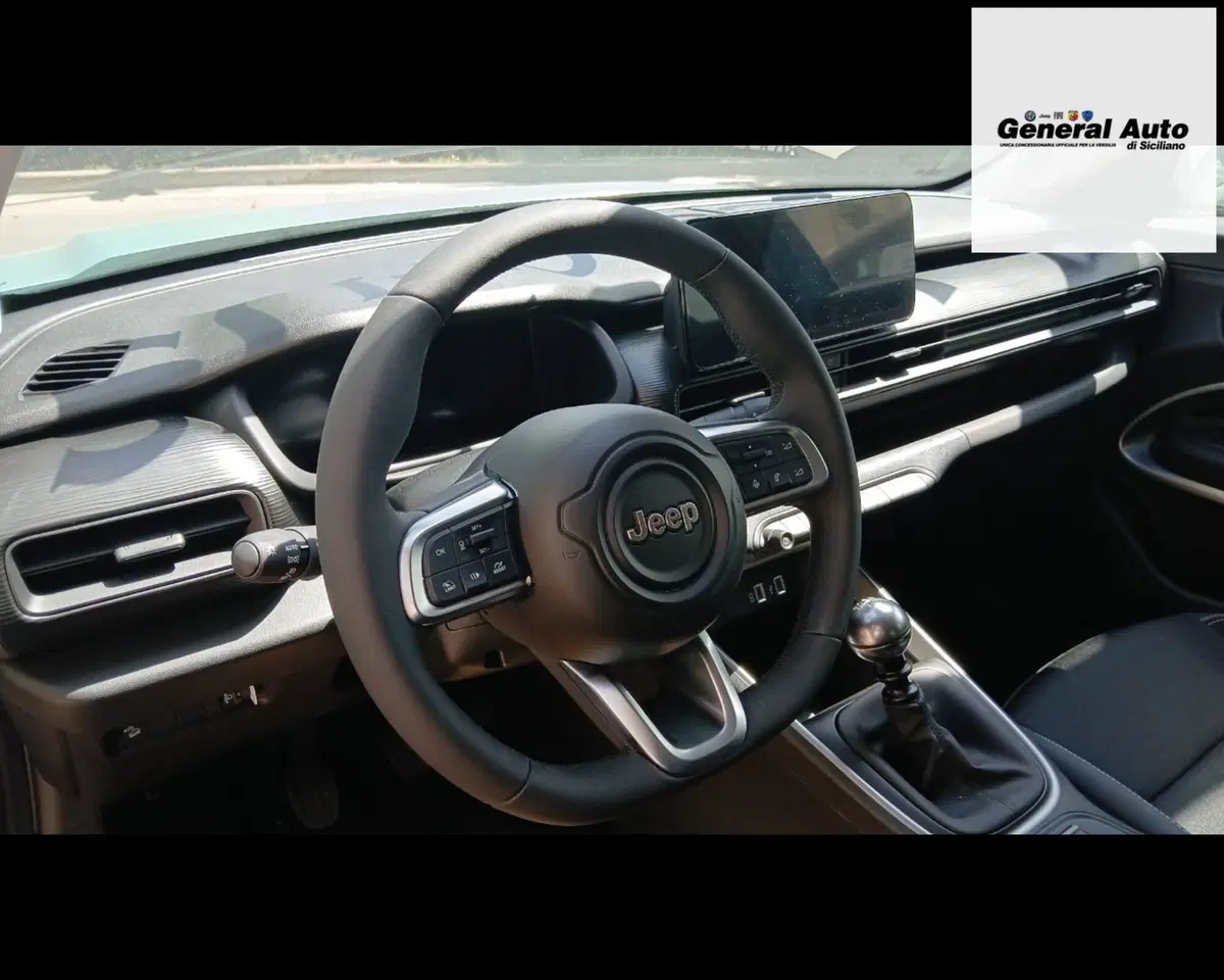 Jeep Avenger nuova a Lucca (6)
