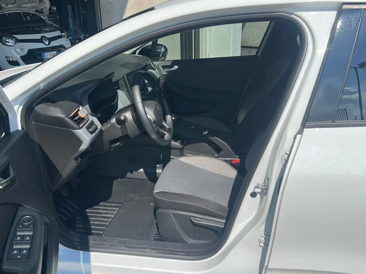 Renault Clio usata a Roma (9)