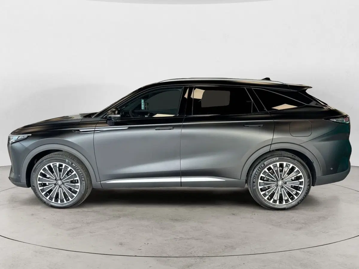 Omoda Omoda 9 SHS-P nuova a Milano (3)