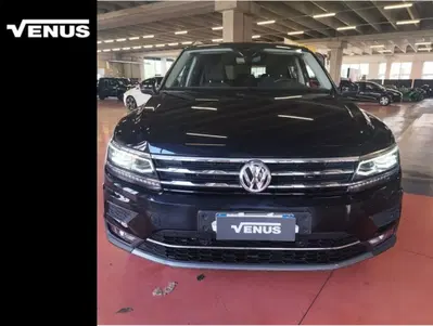 Volkswagen Tiguan Allspace 2.0 tdi R-Line 150cv dsg del 2018 usata a Milano
