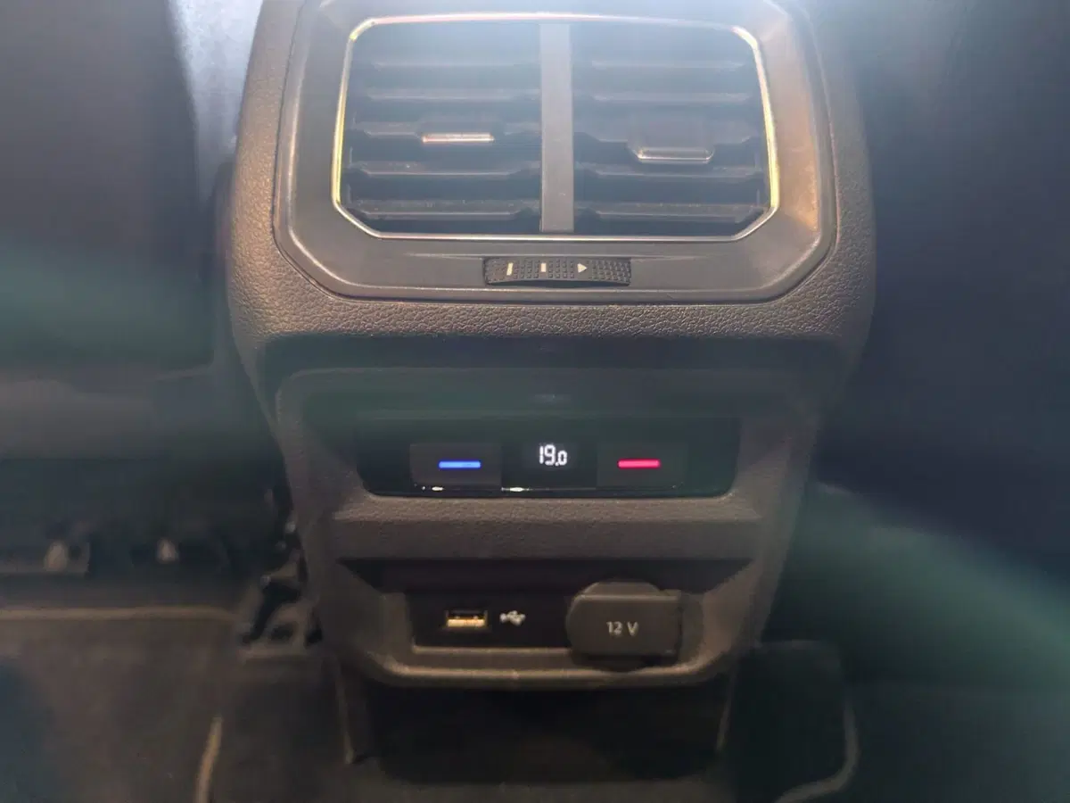 Volkswagen Tiguan usata a Milano (16)