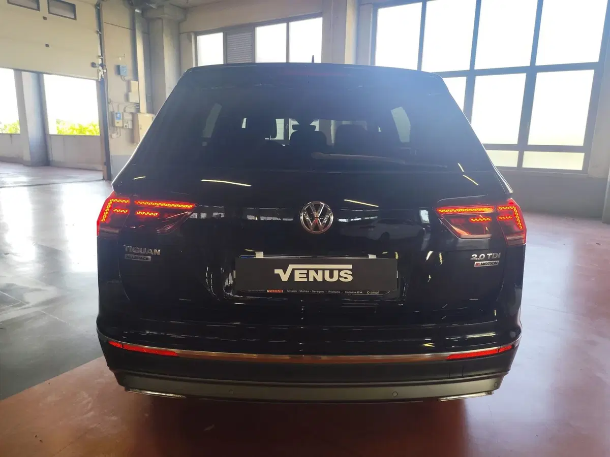 Volkswagen Tiguan usata a Milano (5)