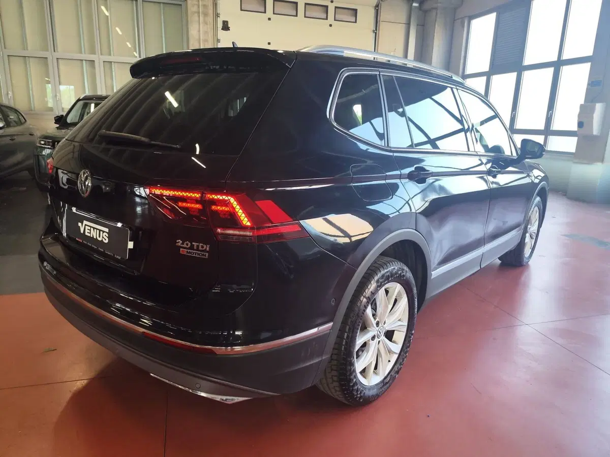 Volkswagen Tiguan usata a Milano (6)
