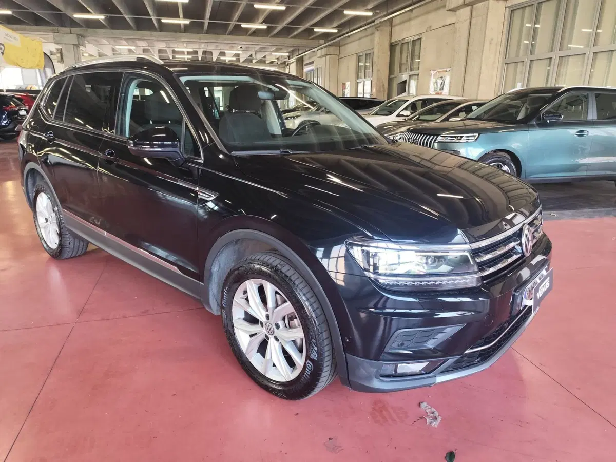 Volkswagen Tiguan usata a Milano (8)