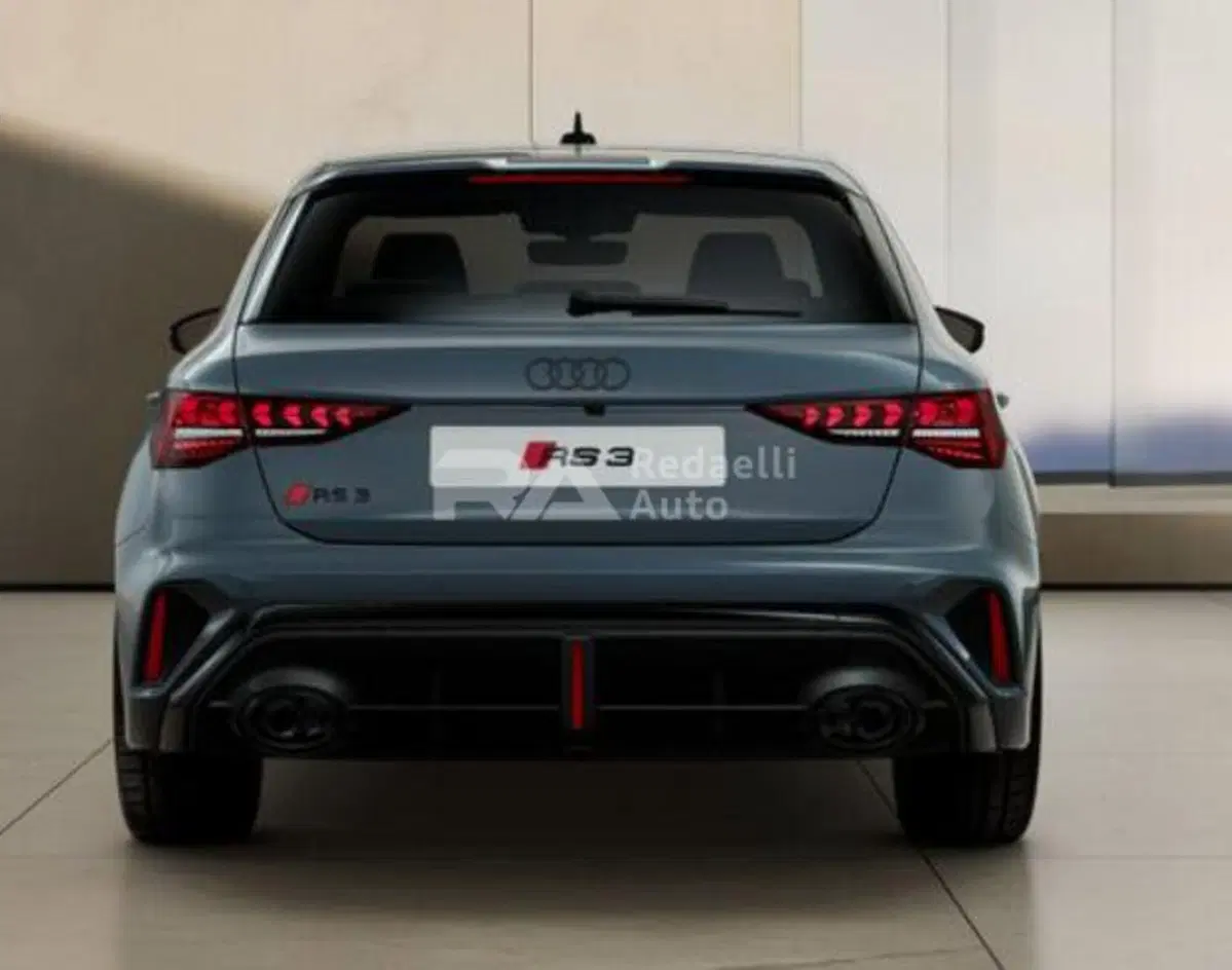 Audi RS 3 Sportback nuova a Lecco (3)