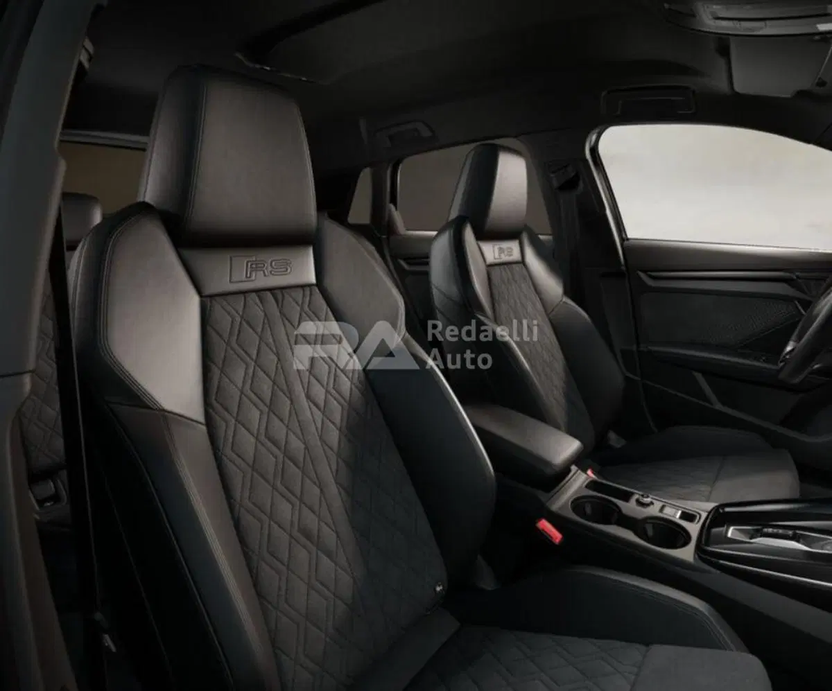 Audi RS 3 Sportback nuova a Lecco (7)