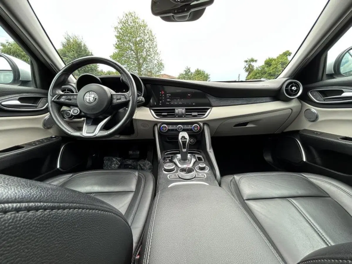 Alfa Romeo Giulia usata a Cuneo (11)