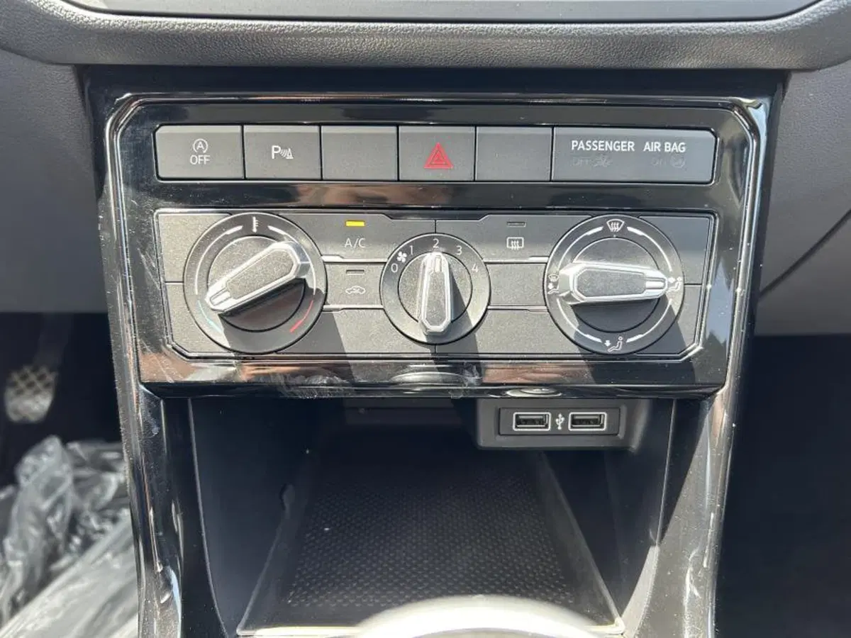 Volkswagen T-Cross usata a Cuneo (14)