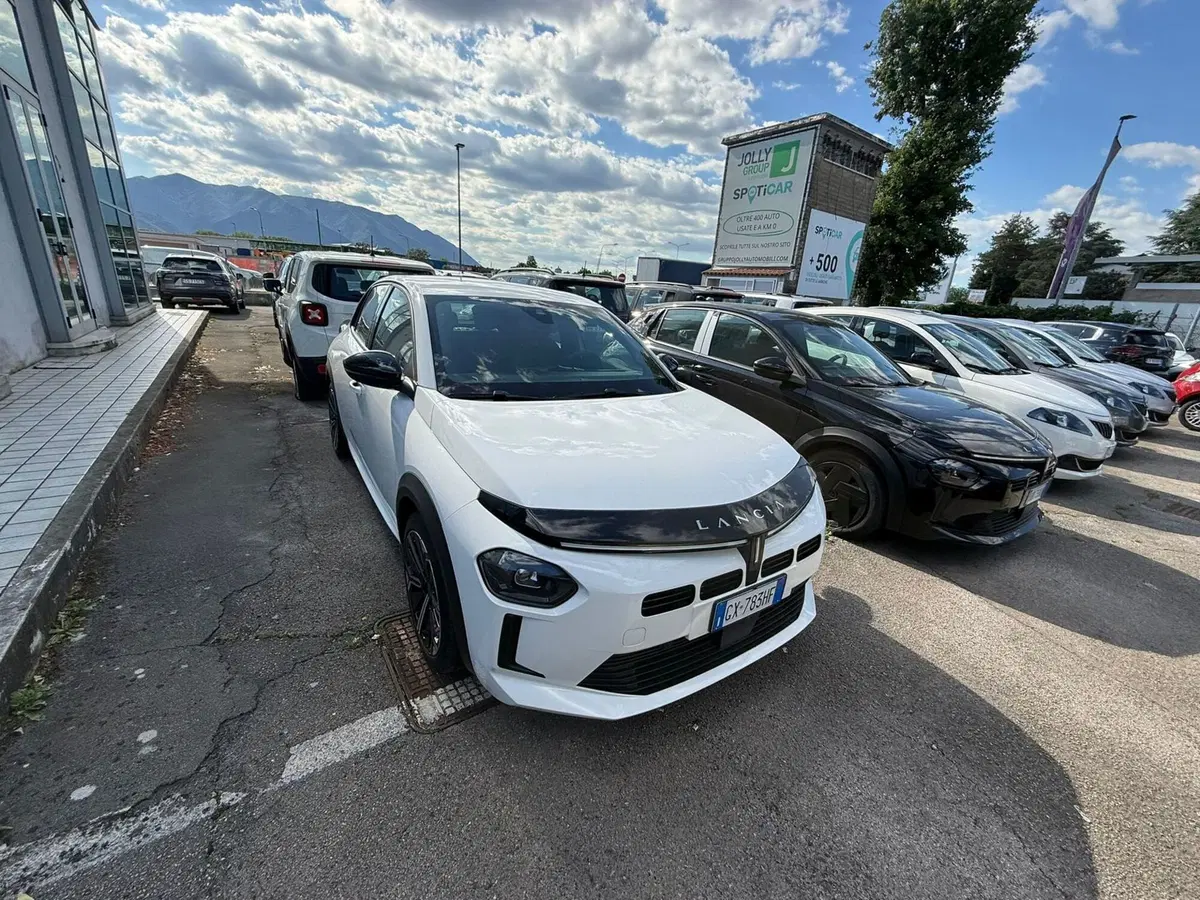 Lancia Ypsilon usata a Frosinone (9)