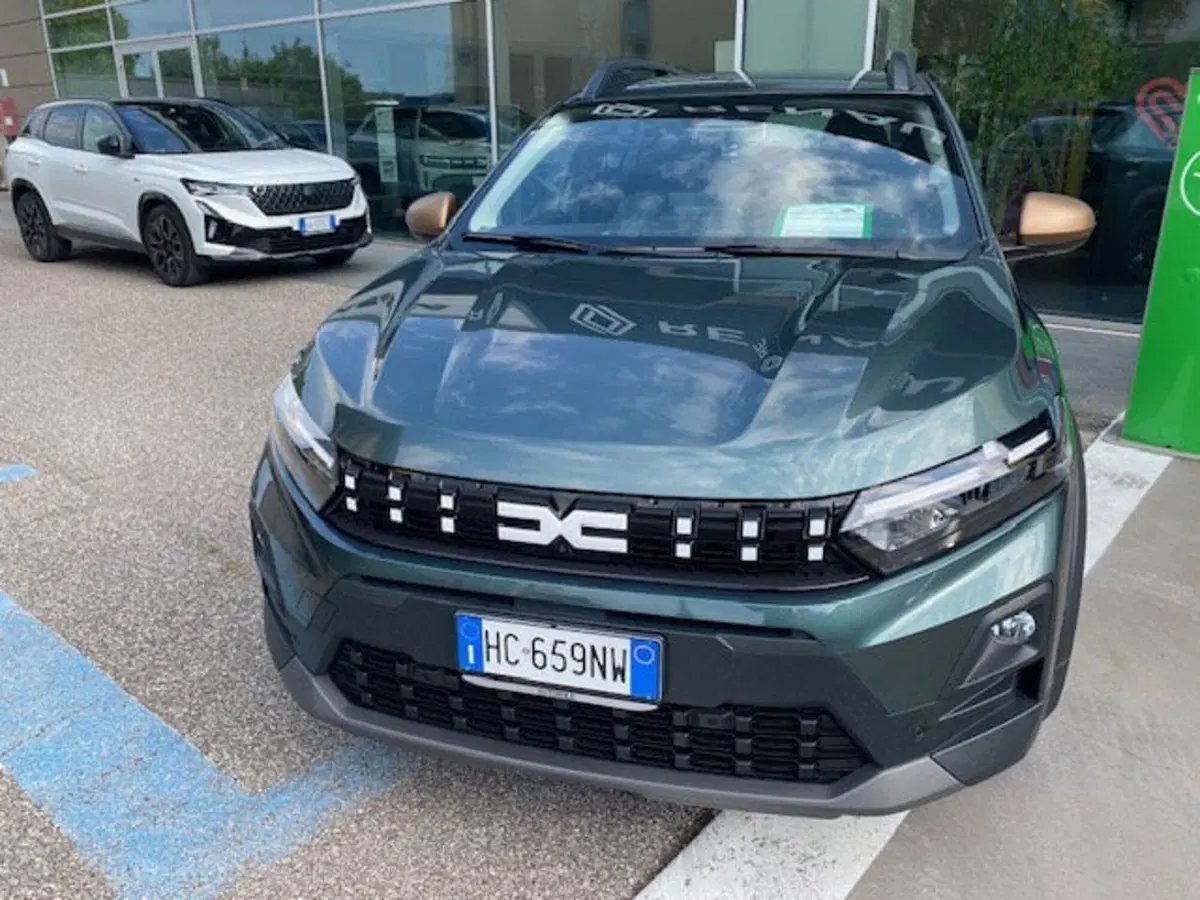 Dacia Sandero Stepway nuova a Verona (2)