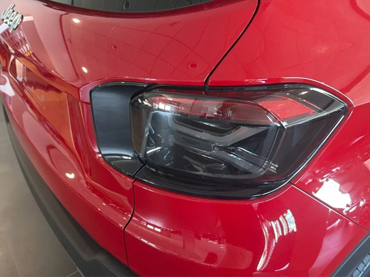 Jeep Avenger nuova a Palermo (6)
