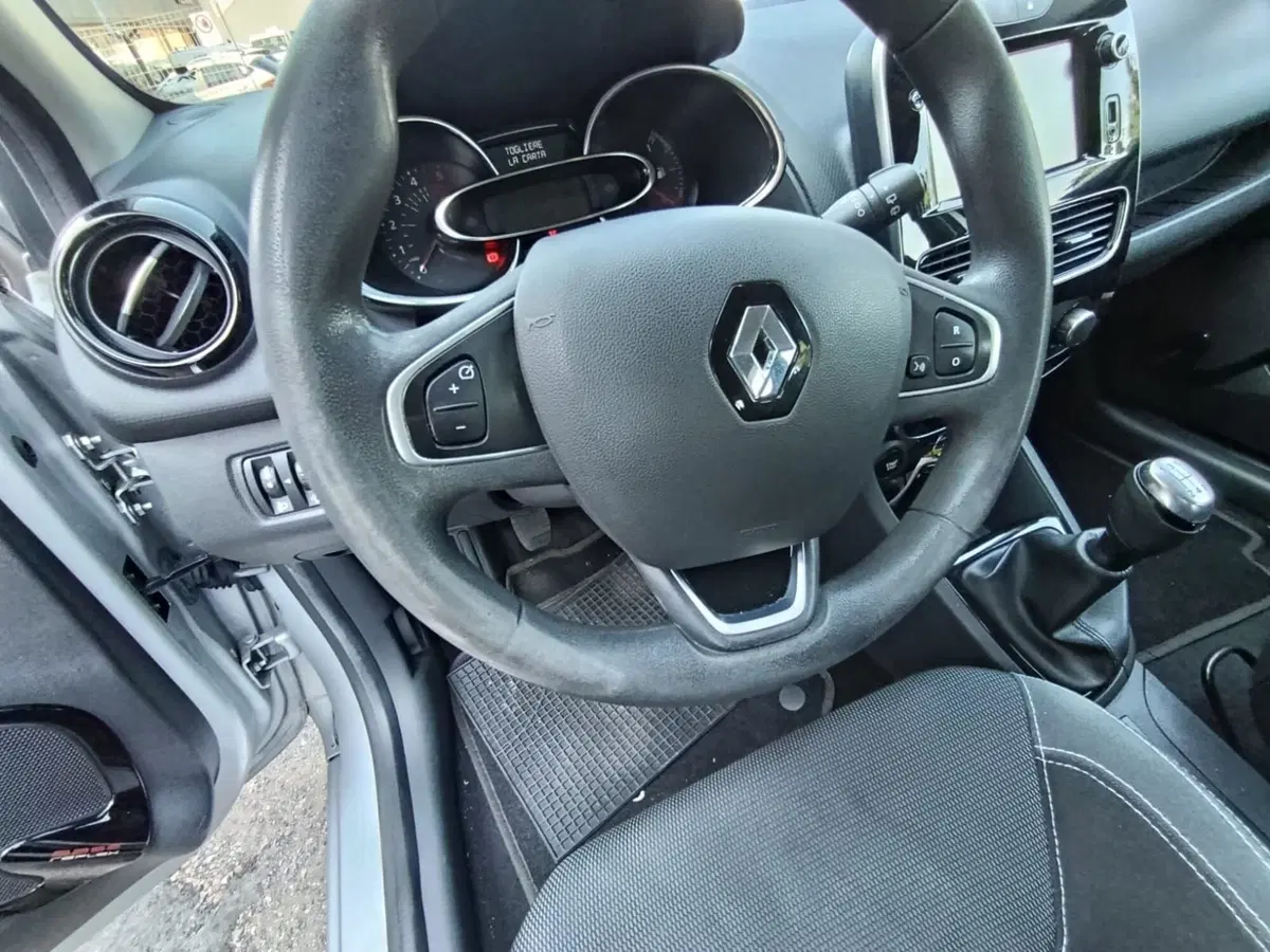 Renault Clio Sporter usata a Massa-Carrara (13)