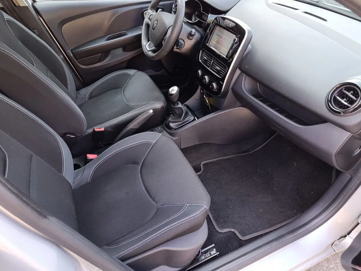 Renault Clio Sporter usata a Massa-Carrara (15)