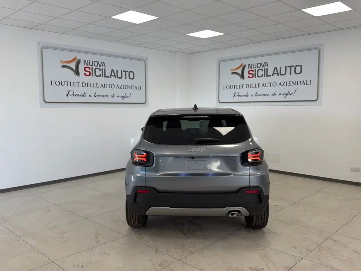 Jeep Avenger nuova a Palermo (14)