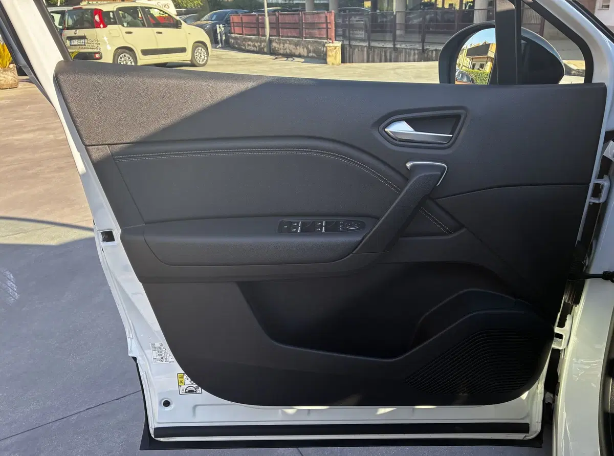 Renault Captur usata a Frosinone (8)
