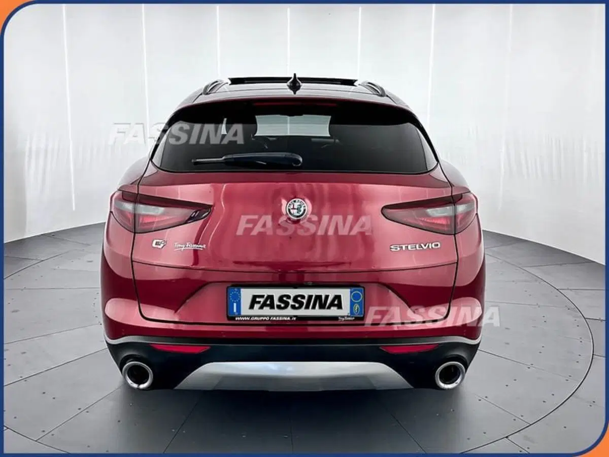 Alfa Romeo Stelvio usata a Milano (5)