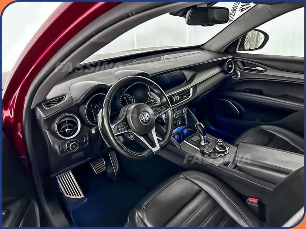 Alfa Romeo Stelvio usata a Milano (9)