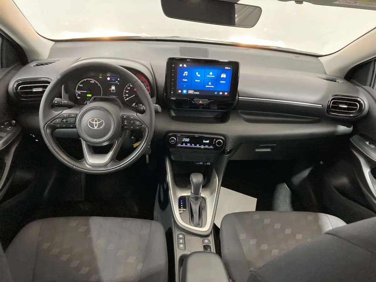 Toyota Yaris nuova a Barletta-Andria-Trani (17)