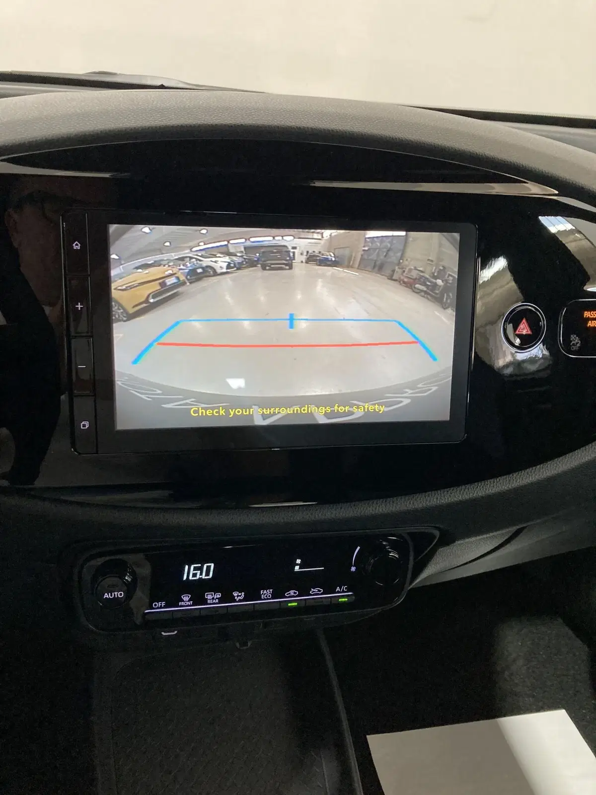 Toyota Aygo X nuova a Barletta-Andria-Trani (14)