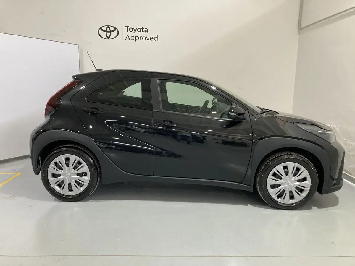 Toyota Aygo X nuova a Barletta-Andria-Trani (5)
