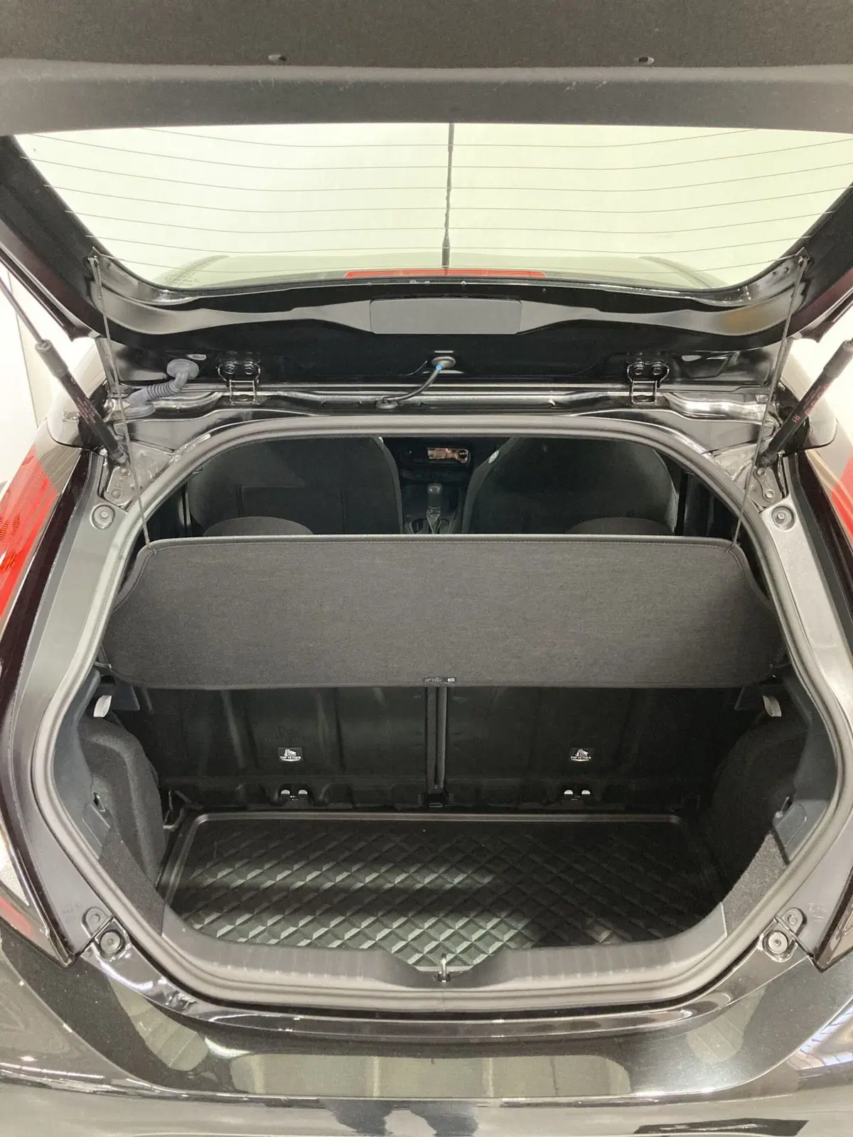 Toyota Aygo X nuova a Barletta-Andria-Trani (8)