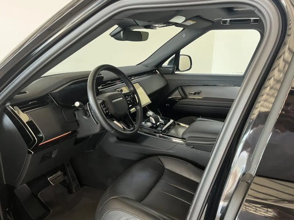Land Rover Range Rover Sport usata a Venezia (11)