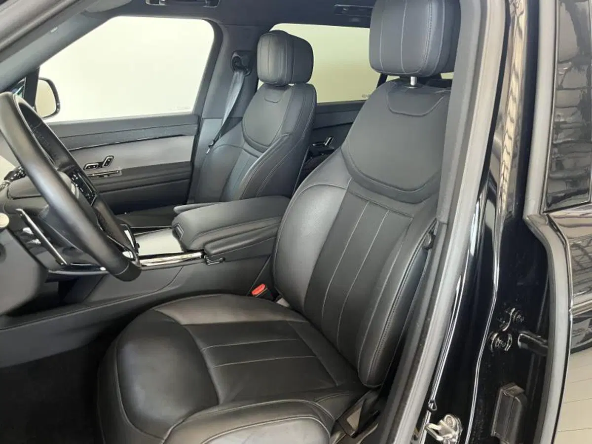 Land Rover Range Rover Sport usata a Venezia (15)