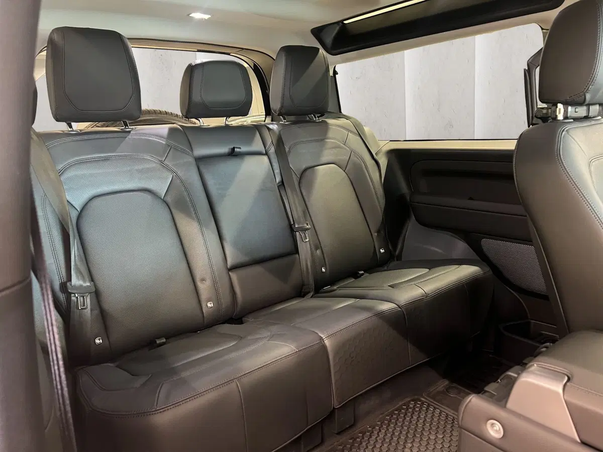 Land Rover Defender usata a Milano (5)