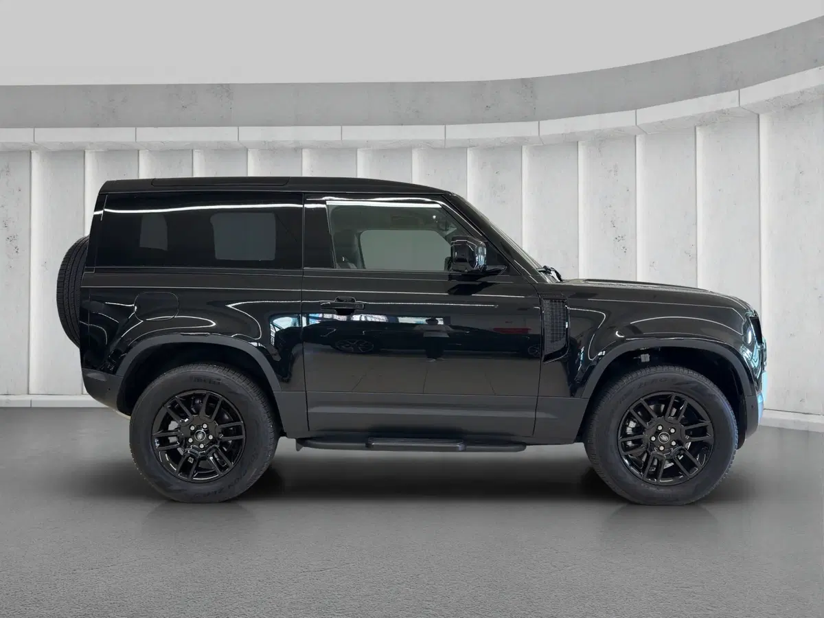 Land Rover Defender usata a Milano (6)