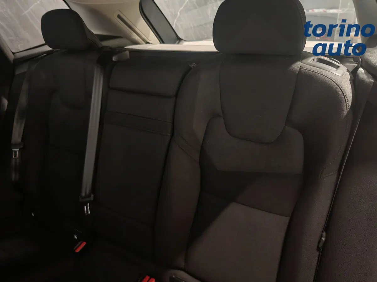 Volvo XC60 usata a Torino (9)