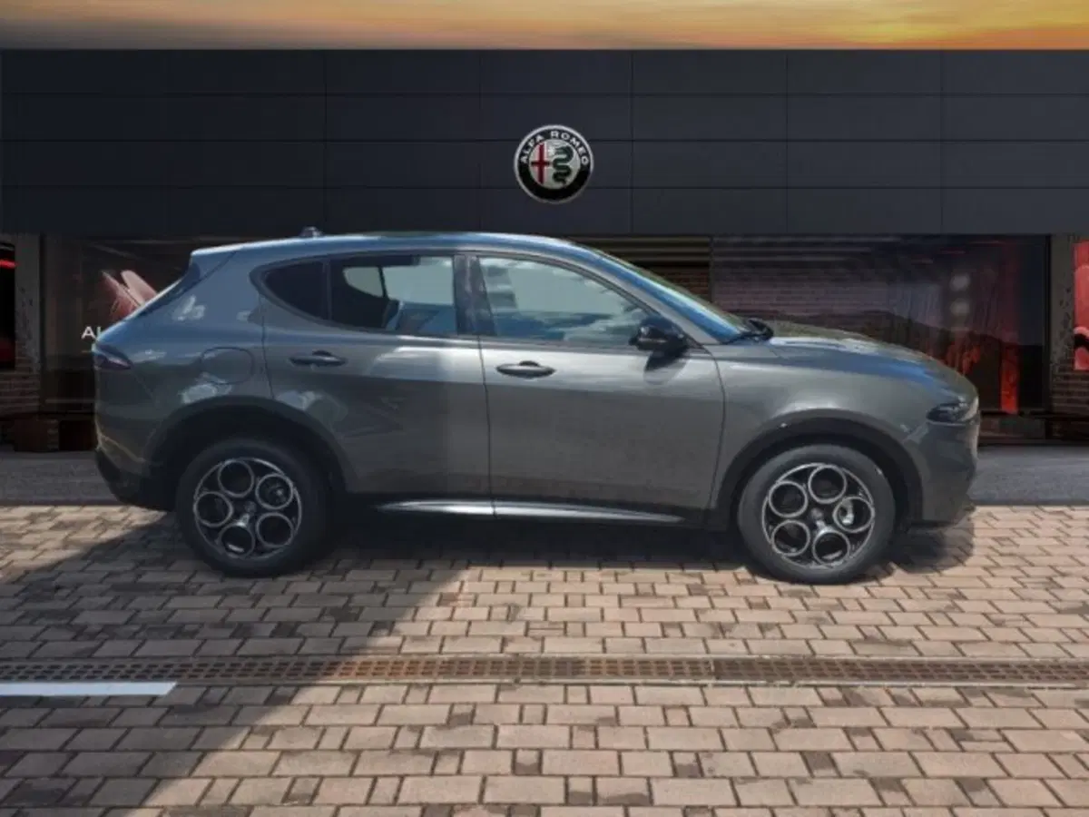 Alfa Romeo Tonale nuova a Monza e Brianza (4)