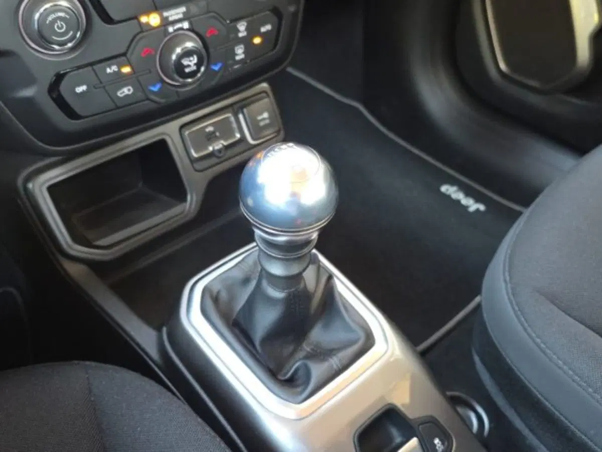 Jeep Renegade usata a Monza e Brianza (16)