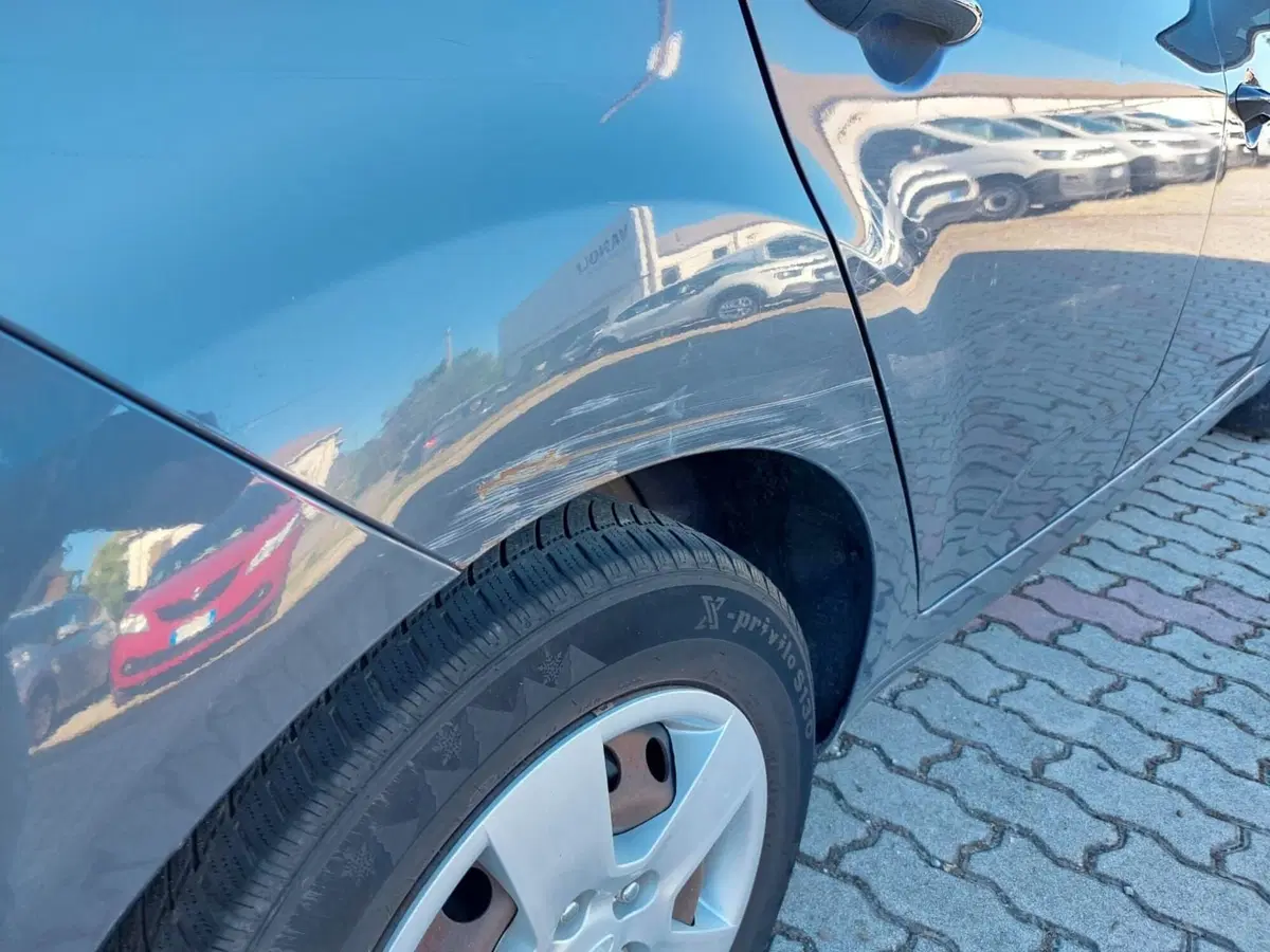 Kia Venga usata a Pavia (13)