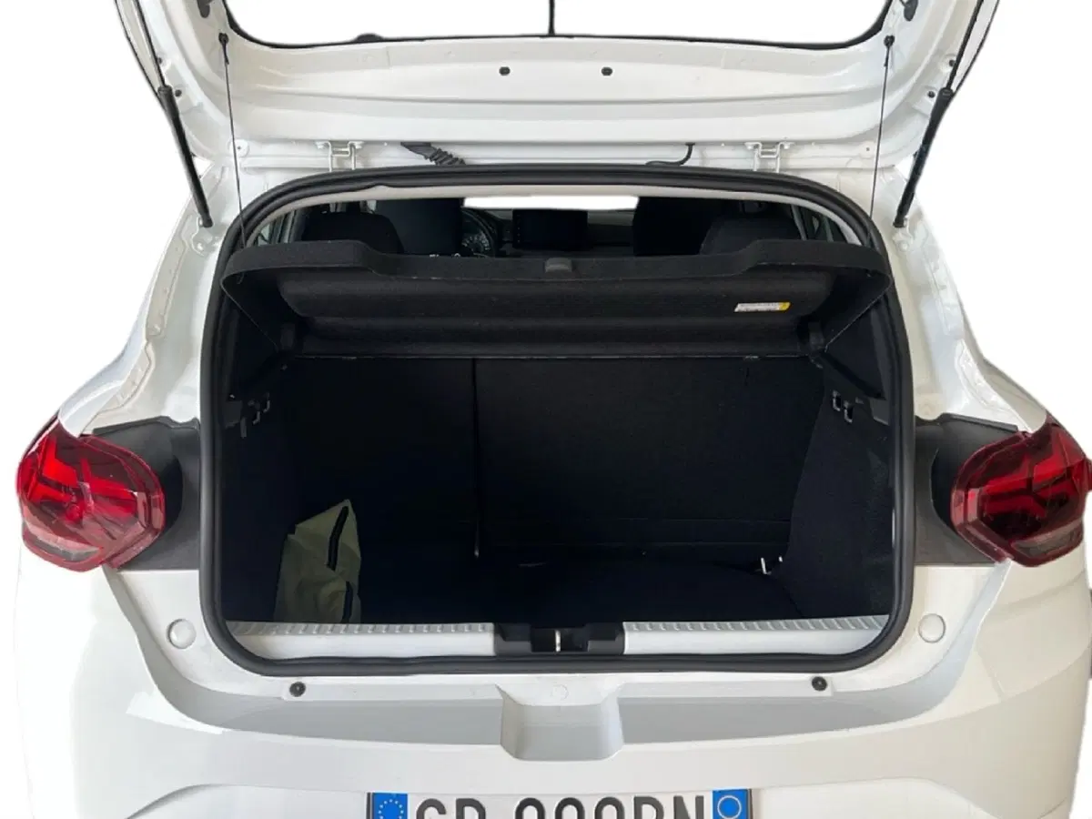 Dacia Sandero Streetway usata a Roma (10)