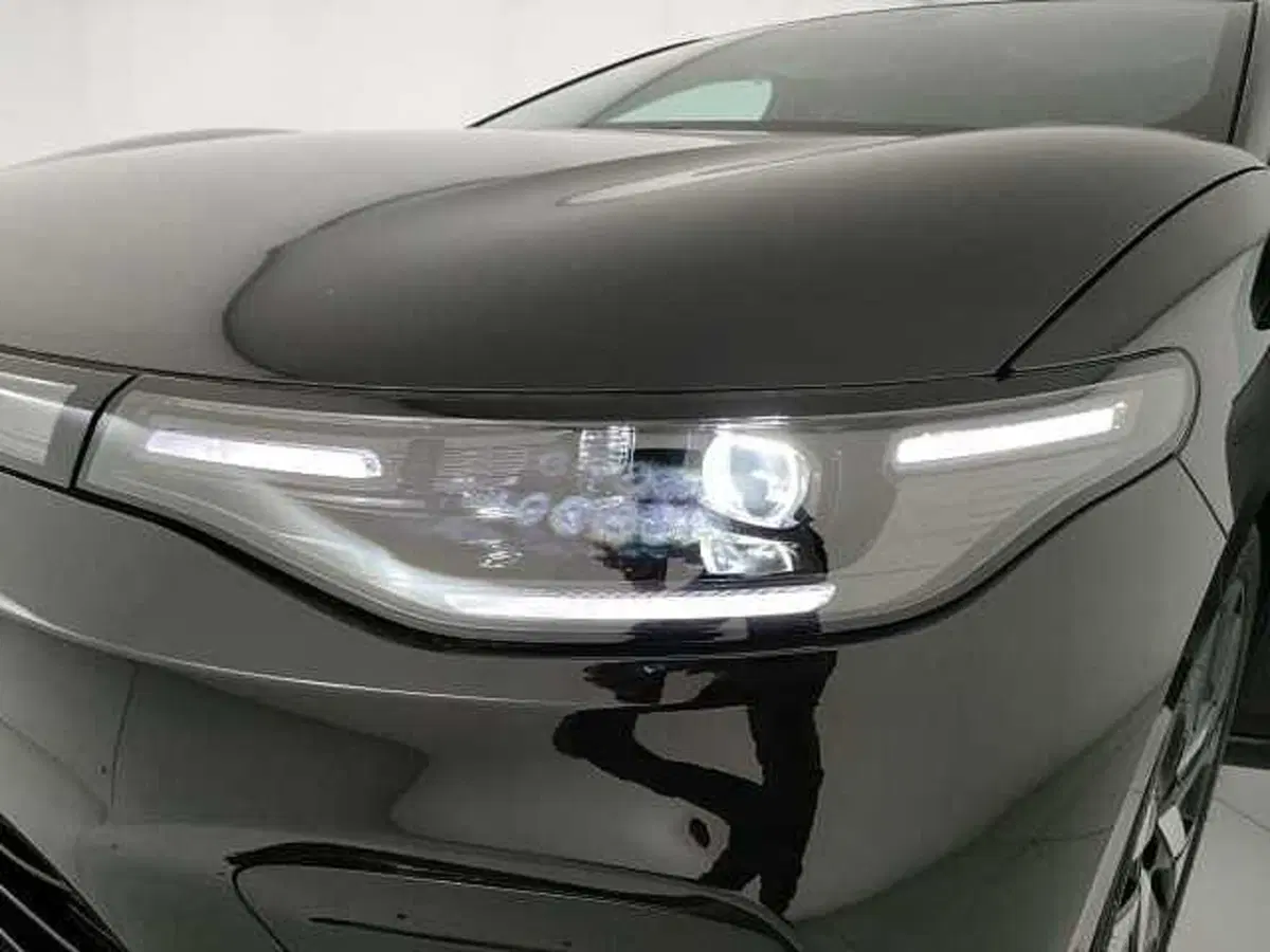 Leapmotor B05 nuova a Caserta (18)