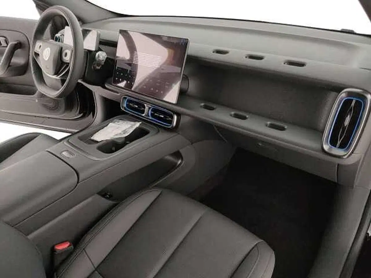 Leapmotor B05 nuova a Caserta (15)