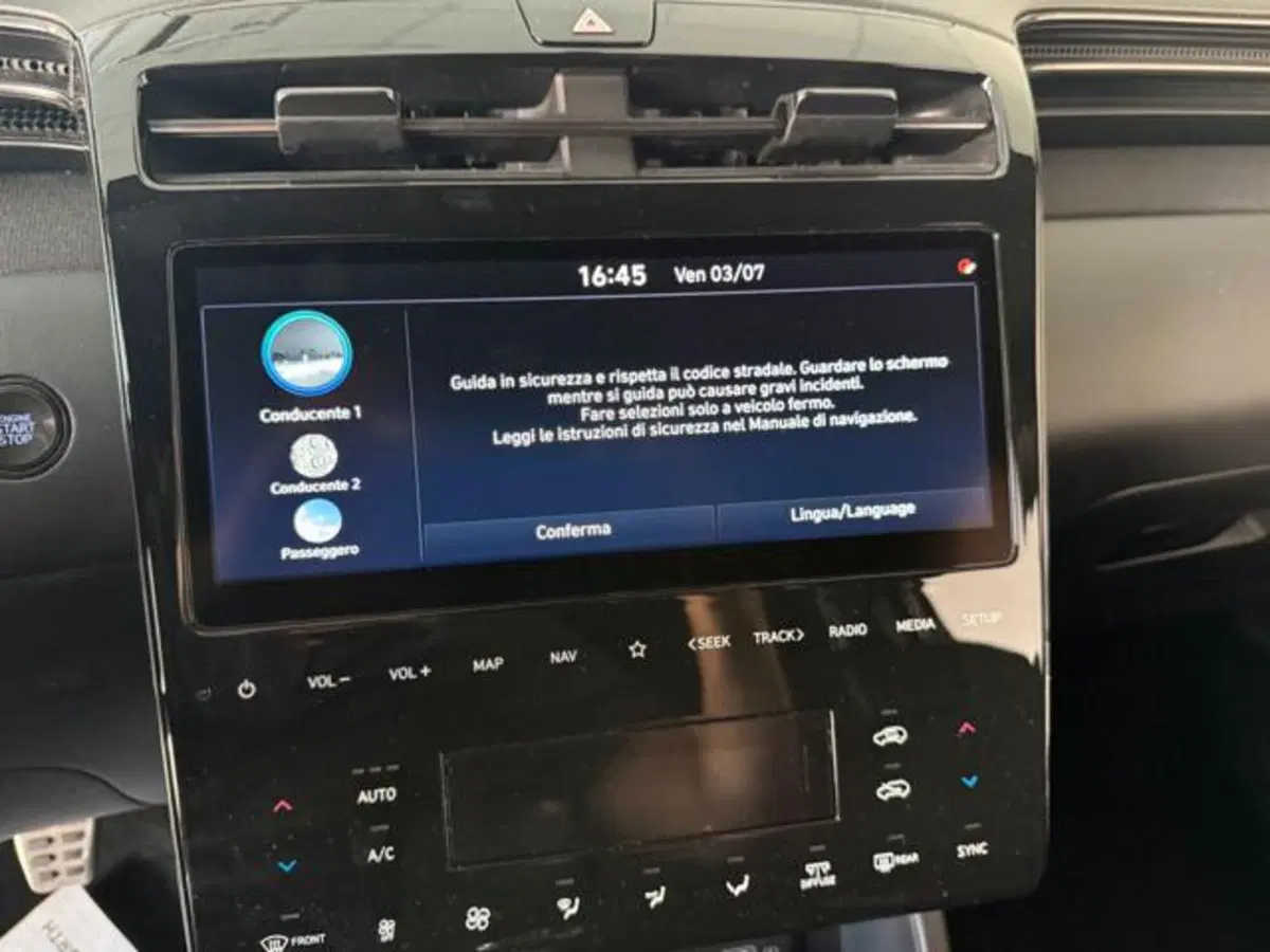 Hyundai Tucson usata a Verbano Cusio Ossola (11)