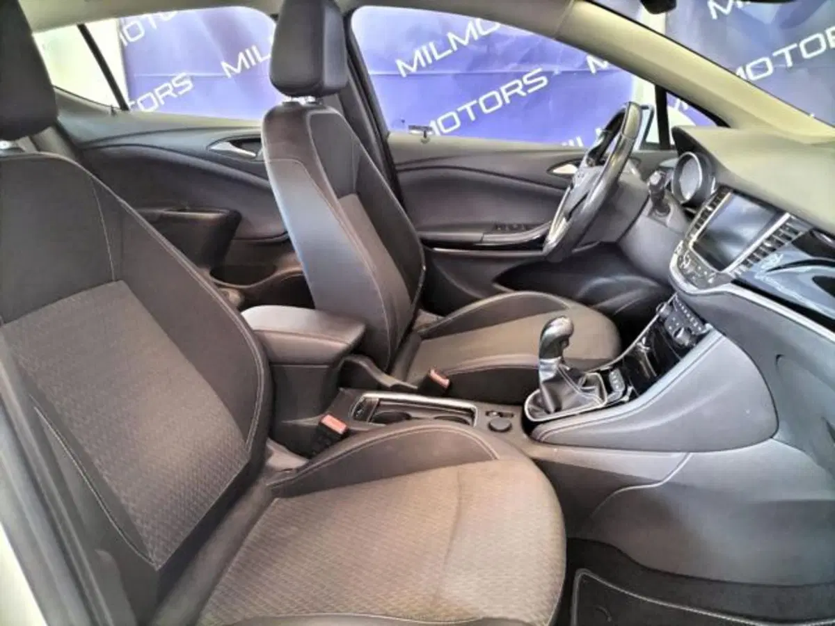 Opel Astra usata a Messina (11)