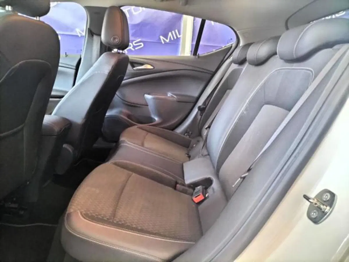 Opel Astra usata a Messina (12)