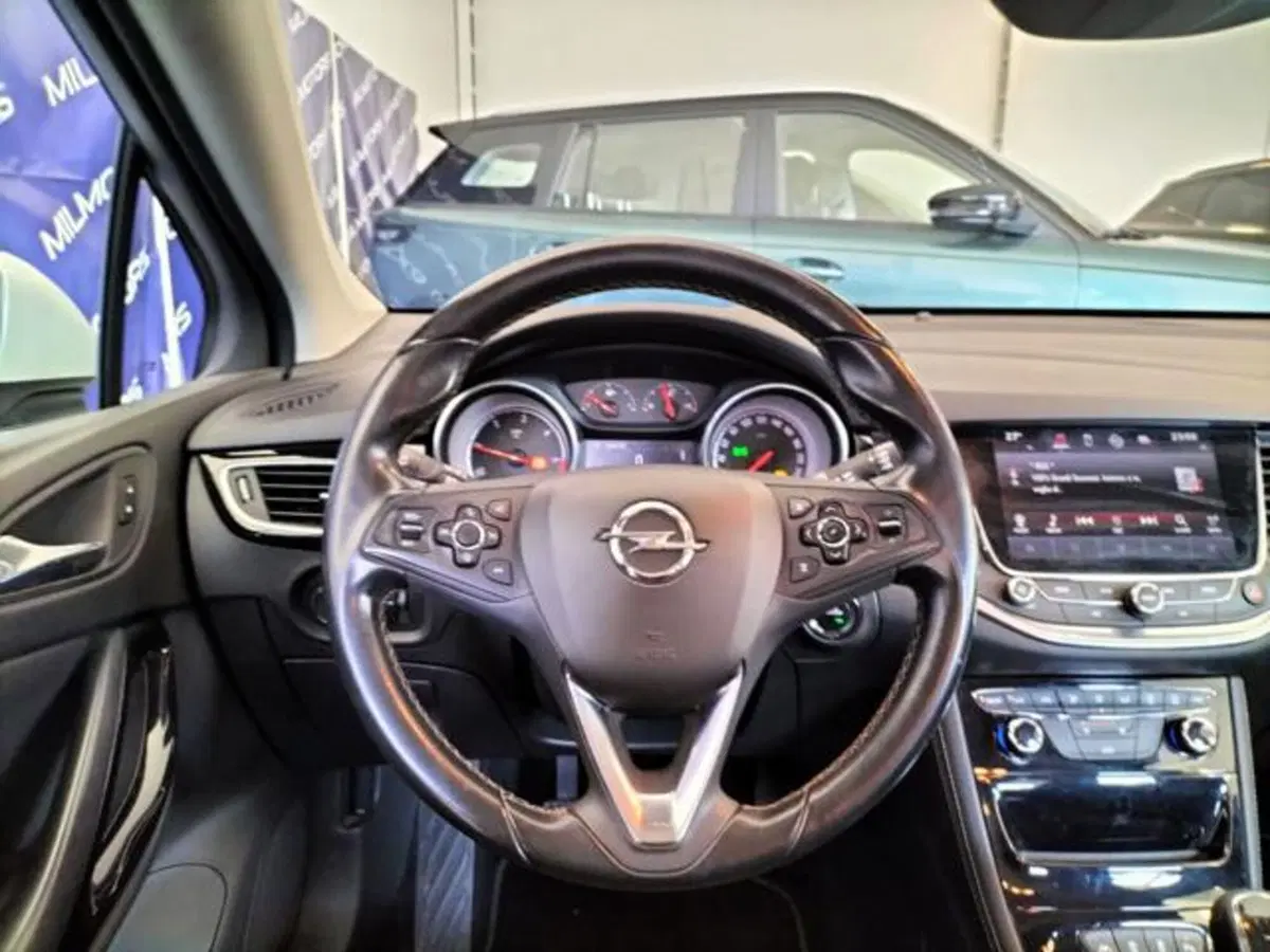 Opel Astra usata a Messina (17)