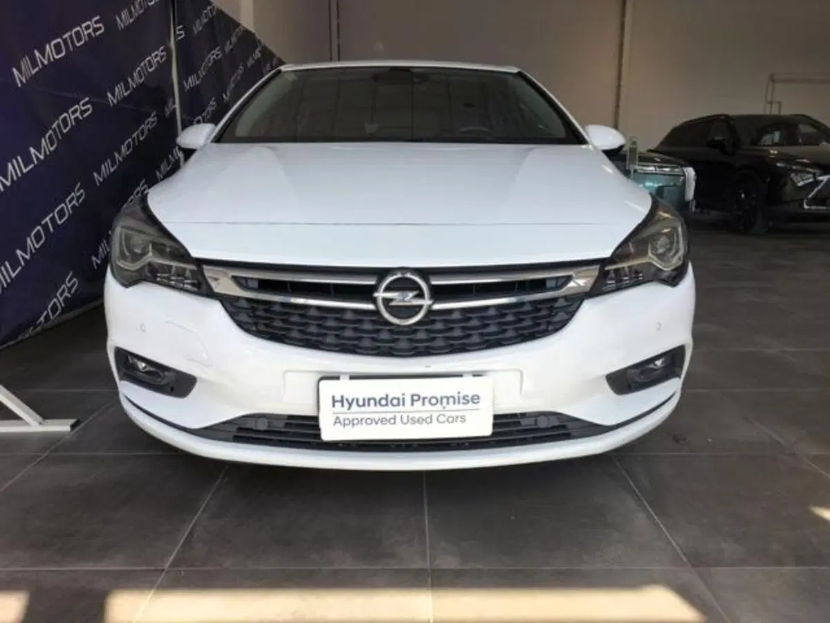 Opel Astra usata a Messina (3)