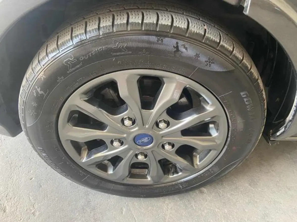Ford Tourneo Custom usata a Bologna (17)