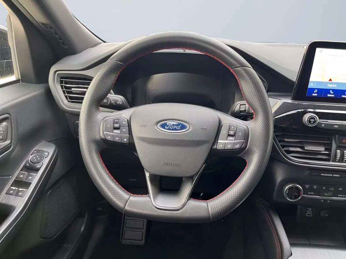 Ford Kuga usata a Milano (13)