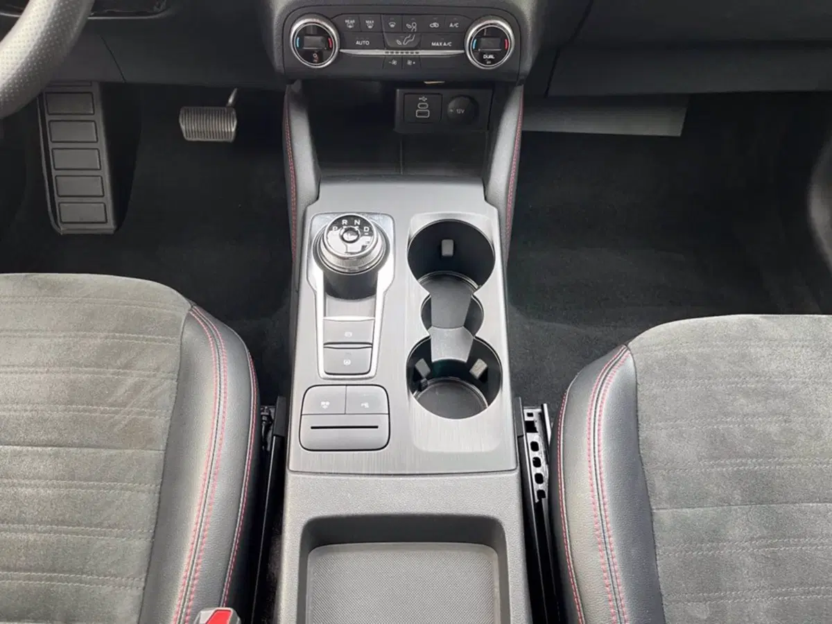 Ford Kuga usata a Milano (15)