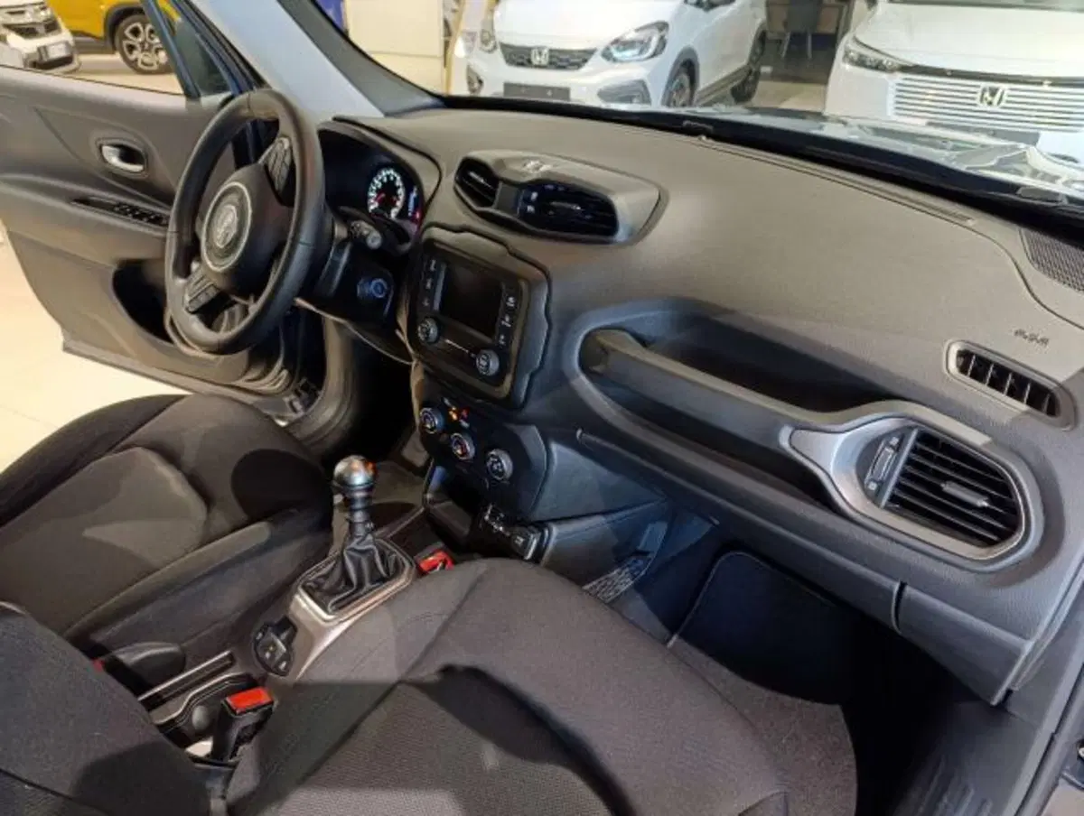 Jeep Renegade usata a Savona (15)