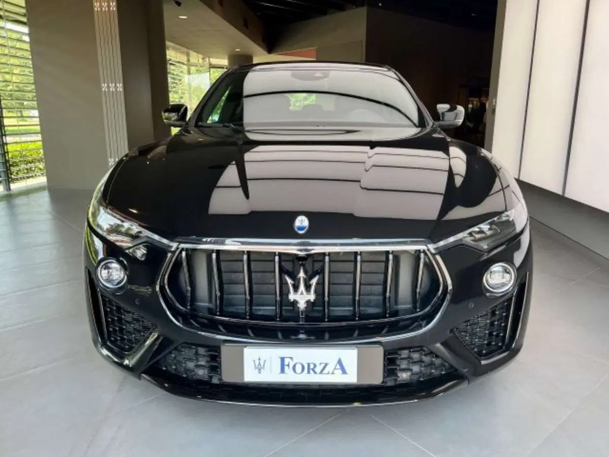 Maserati Levante usata a Torino (2)