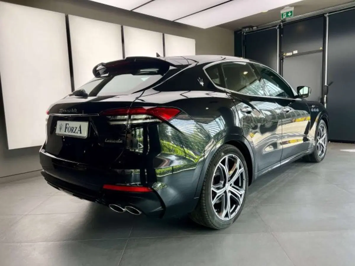 Maserati Levante usata a Torino (8)