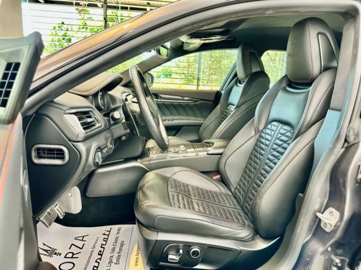 Maserati Ghibli usata a Torino (12)