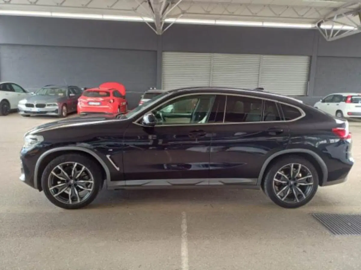 BMW X4 usata a Catania (5)