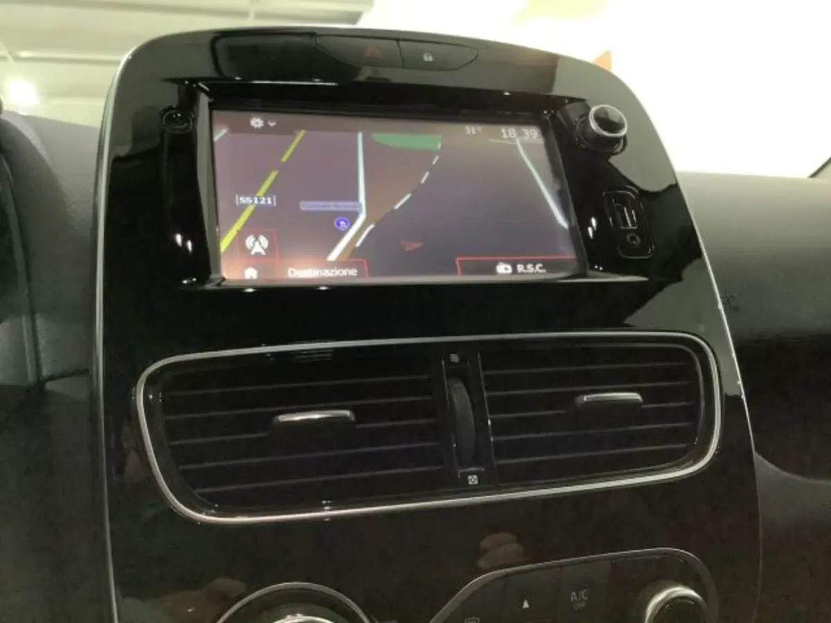 Renault Clio Sporter usata a Catania (16)